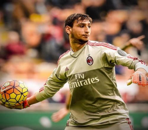 BetMGM推出2025年大学橄榄球季专属奖金