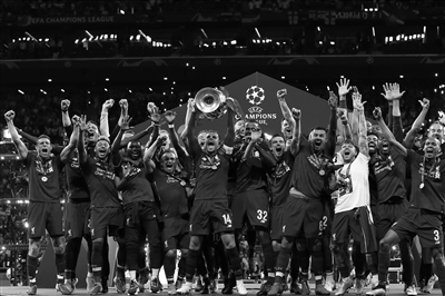 足球中超多队开始集训，主帅强调体能储备