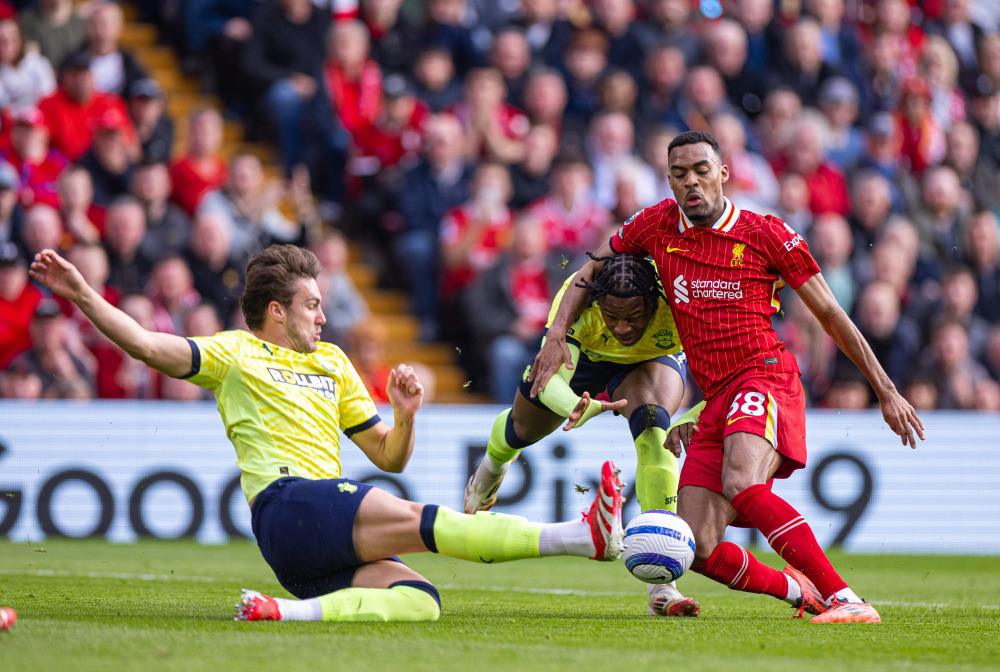 德尚：于帕是最好的后卫之一，他是否续约对法国队都没问题