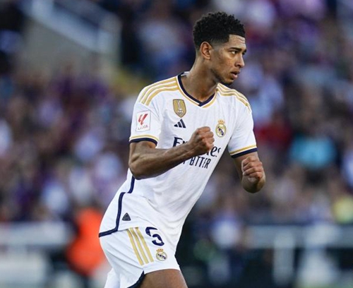 曼联迎战西汉姆联：德利赫特缺阵，阿莫林调整阵容