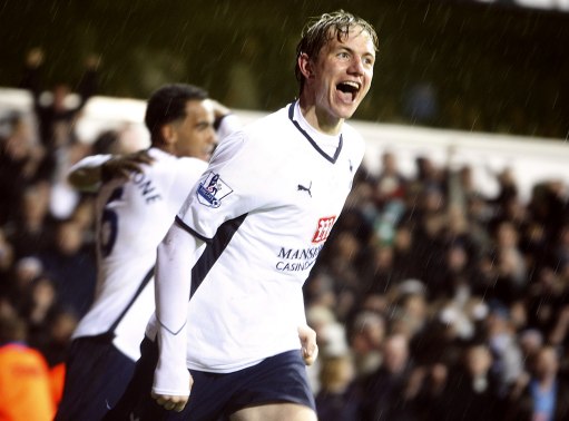 詹姆斯篮下连续得分