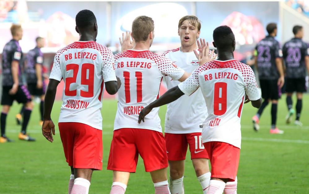 西媒：阿诺德和卡马文加今天接受检查，二人伤情都令人担忧