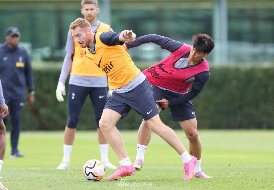 德利赫特：球队还不在想要的位置上，希望本赛季拿到欧冠资格