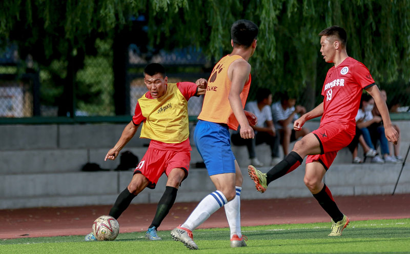 颜骏凌：这一年球队很不容易，夺冠靠的是积累