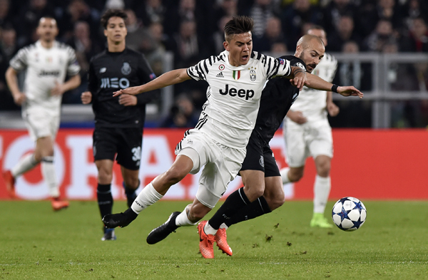 马卡：因负面争议，博阿滕在巴萨进行教练课程时遭球迷批评